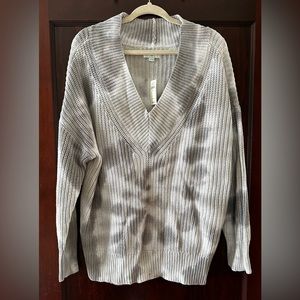 Aerie v-neck sweater